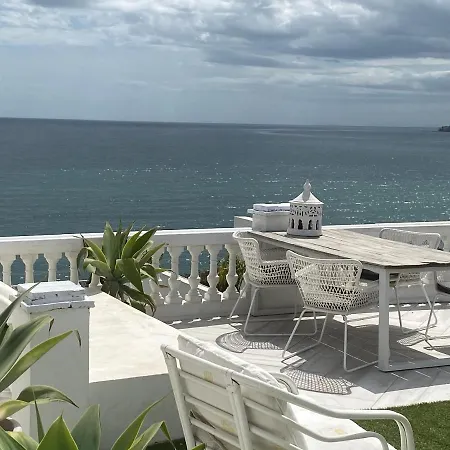 Sea Views! 3 Bedroom Villa, Sleeps 6 Villa