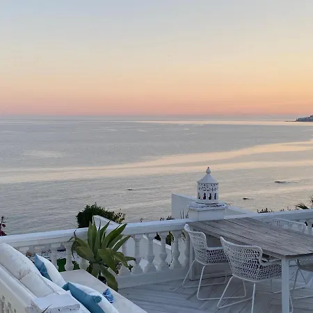 Sea Views! 3 Bedroom Villa, Sleeps 6