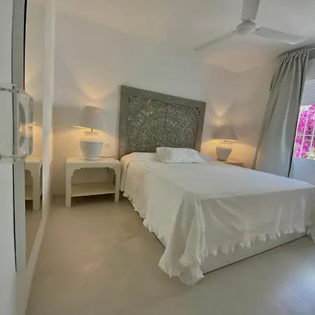 Sea Views! 3 Bedroom Villa, Sleeps 6 Fuengirola